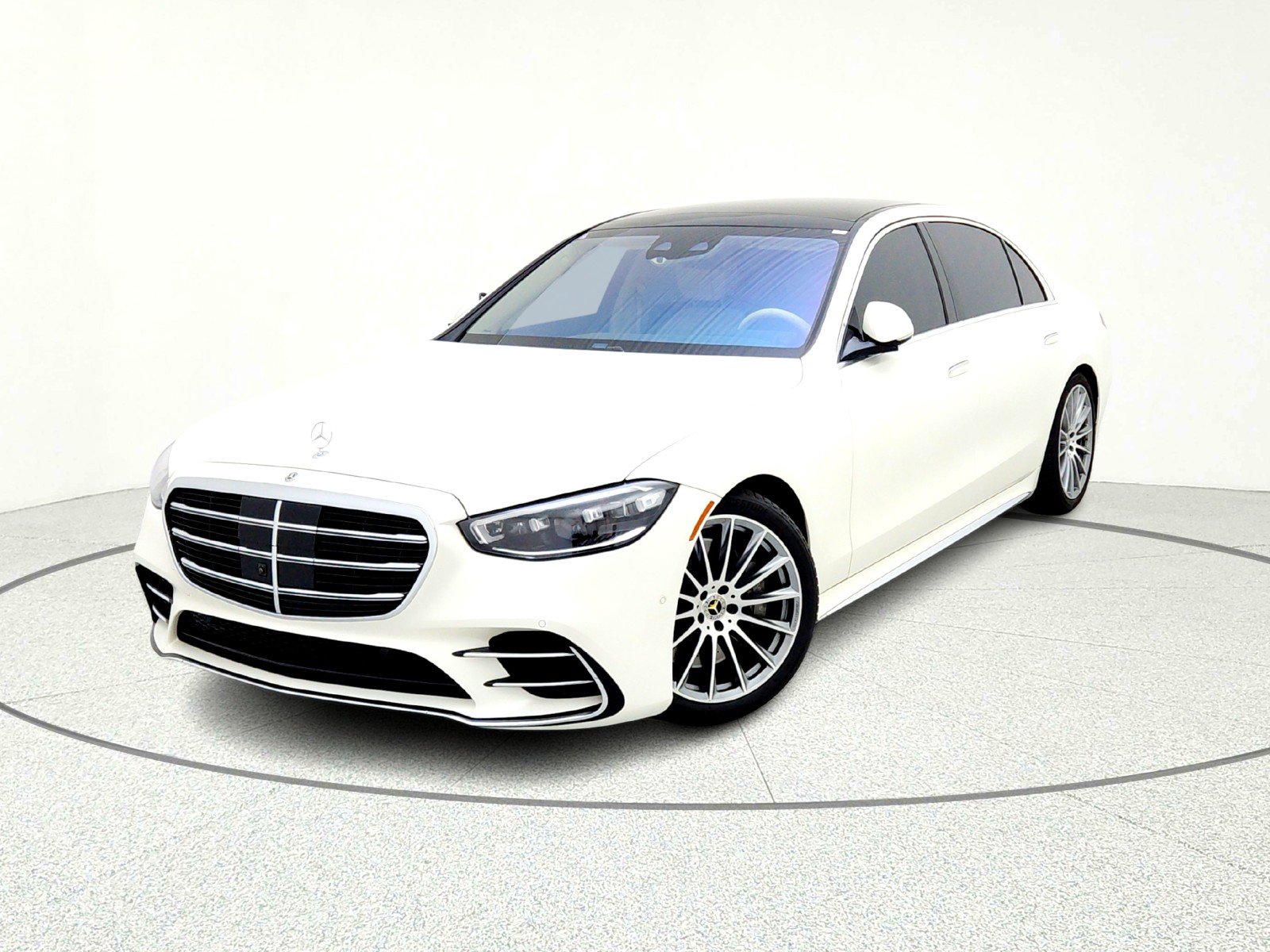 Certified 2022 Mercedes-Benz S 500 4MATIC image 2