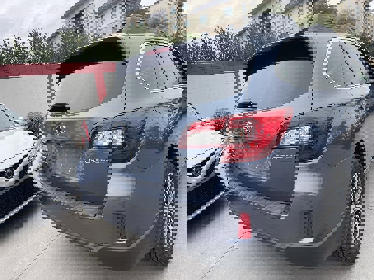 Used 2015 Subaru Outback 2.5i Limited image 4