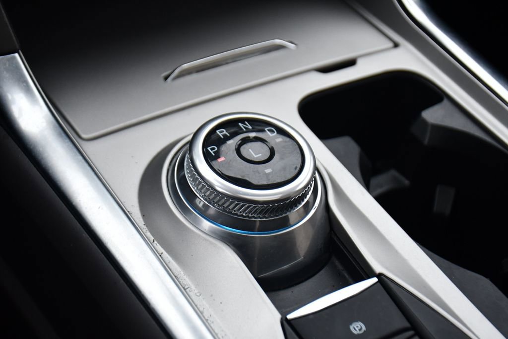 Used 2023 Ford Explorer Platinum w/ Technology Package image 34