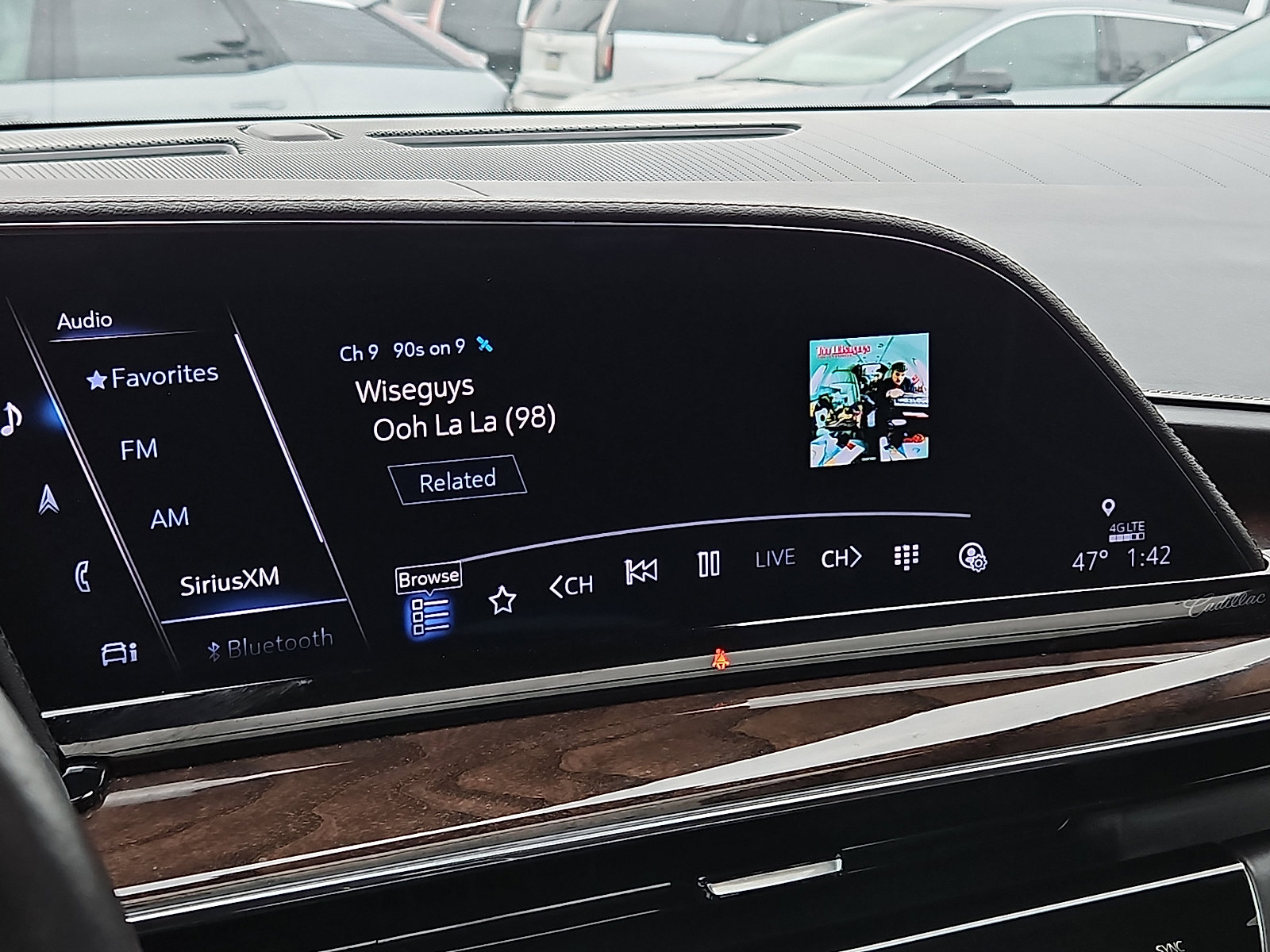 Used 2023 Cadillac Escalade Sport Platinum w/ LPO, ONYX Package image 18