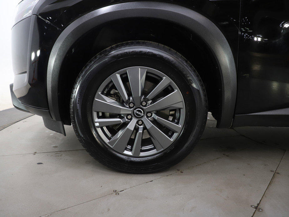 Used 2024 Nissan Pathfinder SV image 25
