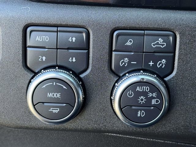Used 2024 GMC Sierra 2500 SLT w/ SLT Premium Package image 11