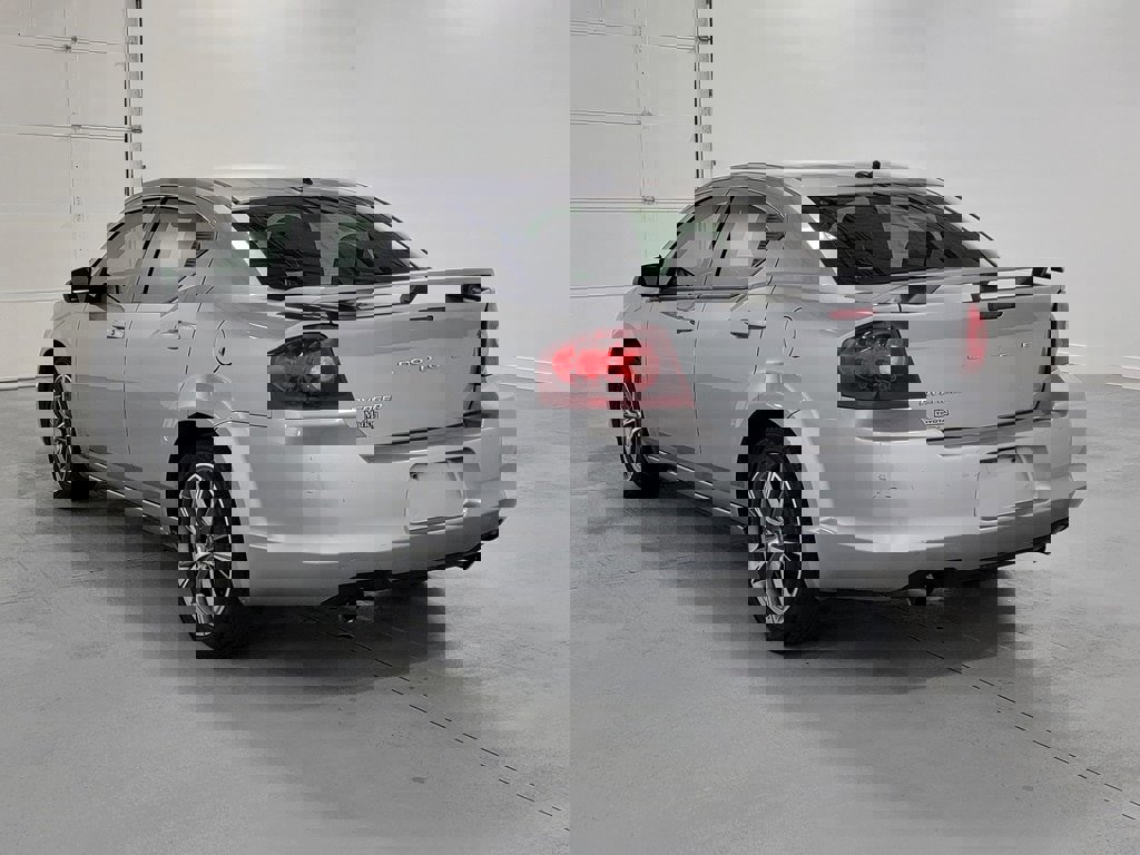 Used 2013 Dodge Avenger SE image 7