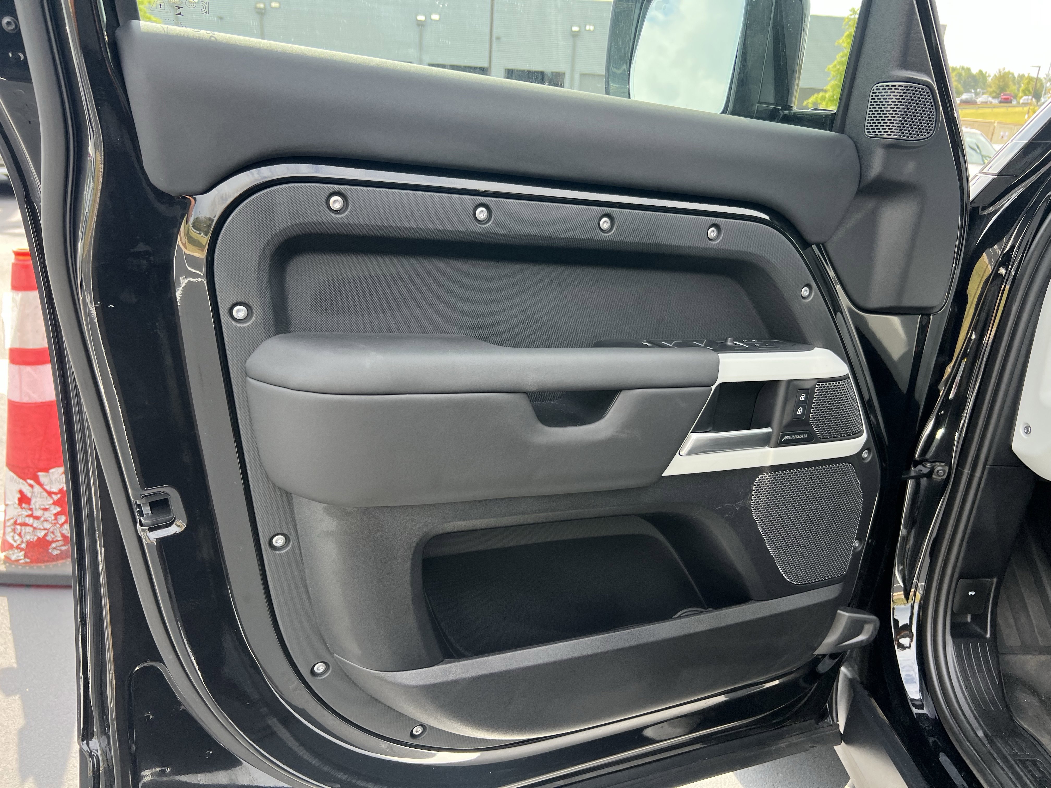 Used 2024 Land Rover Defender 110 S image 12
