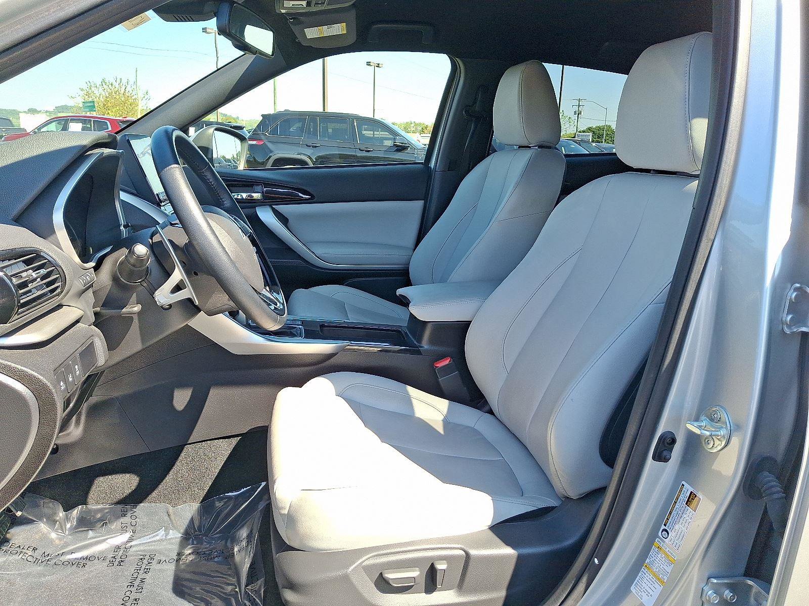 Used 2022 Mitsubishi Eclipse Cross SEL image 13