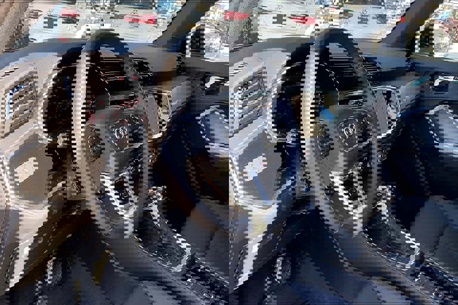 Certified 2025 Audi Q3 2.0T Premium w/ Convenience Package image 18