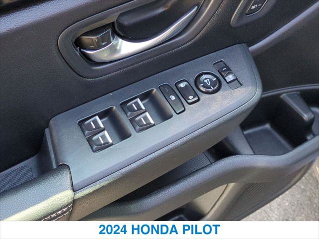 Certified 2024 Honda Pilot Touring image 13