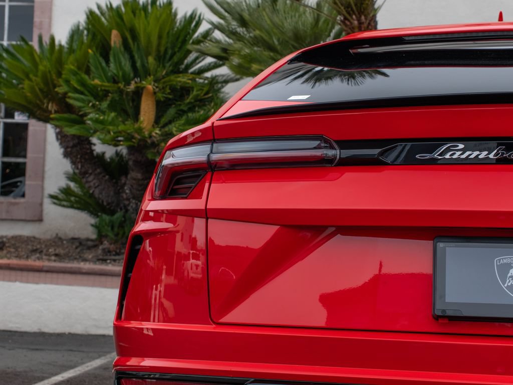Used 2022 Lamborghini Urus AWD/4WD image 41