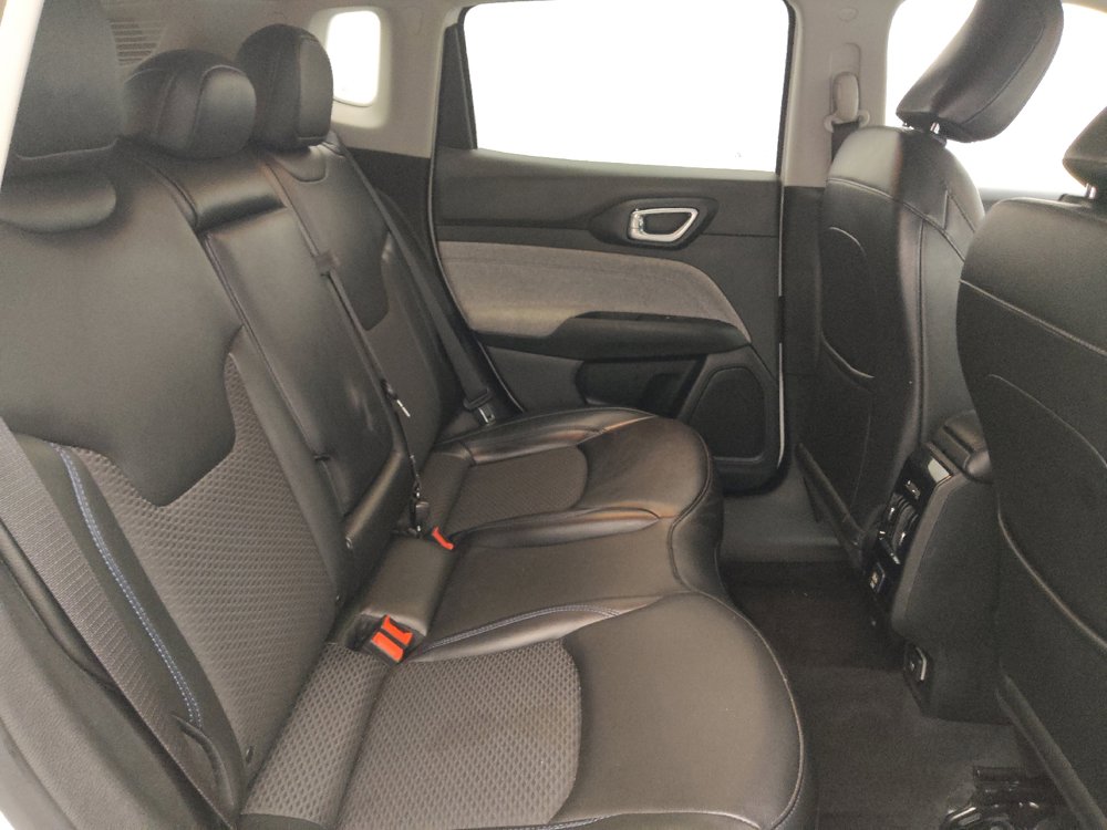 Used 2022 Jeep Compass Latitude FWD image 19