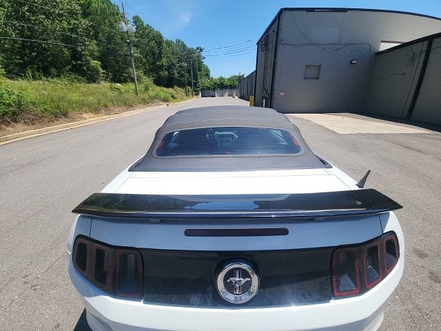 Used 2014 Ford Mustang Convertible RWD image 4