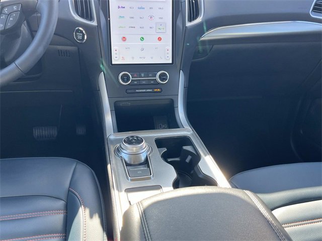 Certified 2024 Ford Edge SEL w/ Sport Appearance Package image 17
