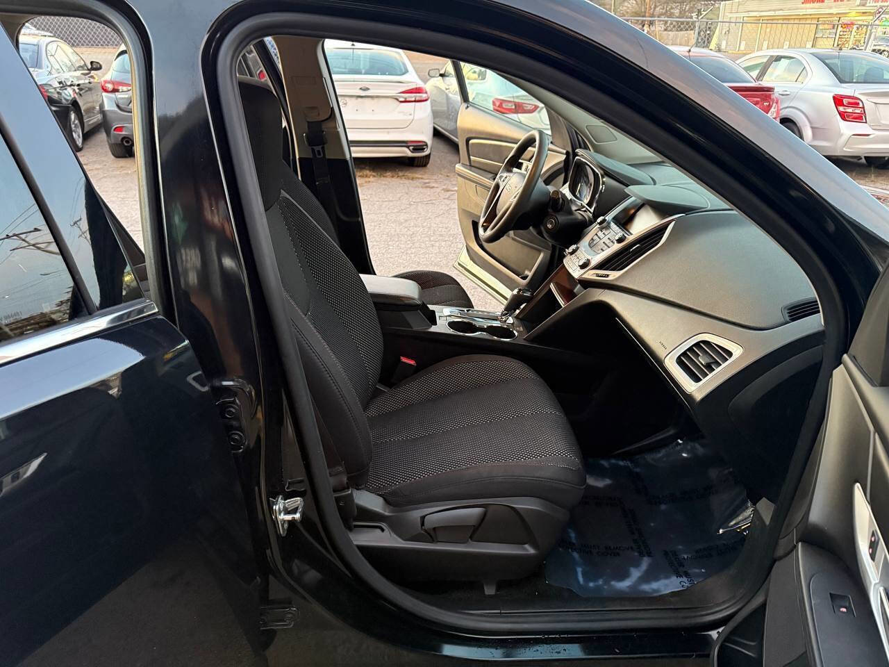 Used 2017 GMC Terrain SLE image 17