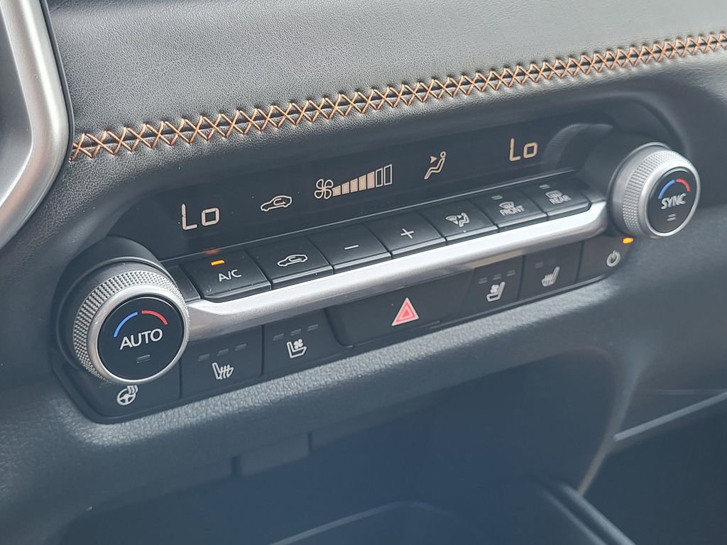 Used 2025 MAZDA CX-50 AWD 2.5 Turbo w/ Weather Package image 12