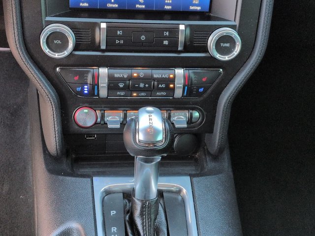 Used 2022 Ford Mustang Premium RWD image 18