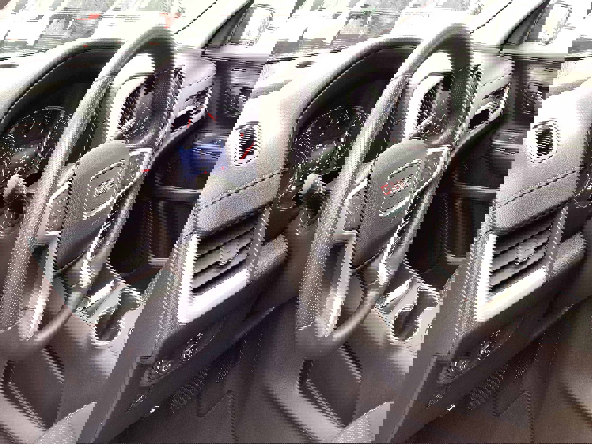 Used 2024 GMC Terrain SLE image 11