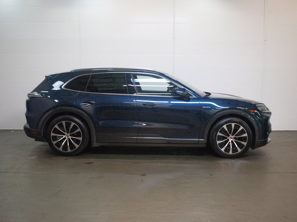 New 2026 Porsche Cayenne Electric AWD/4WD image 9