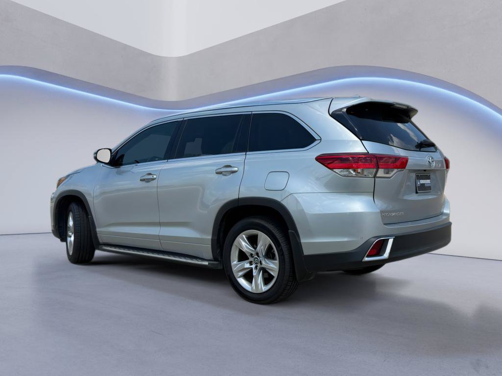 Used 2019 Toyota Highlander Limited FWD image 2