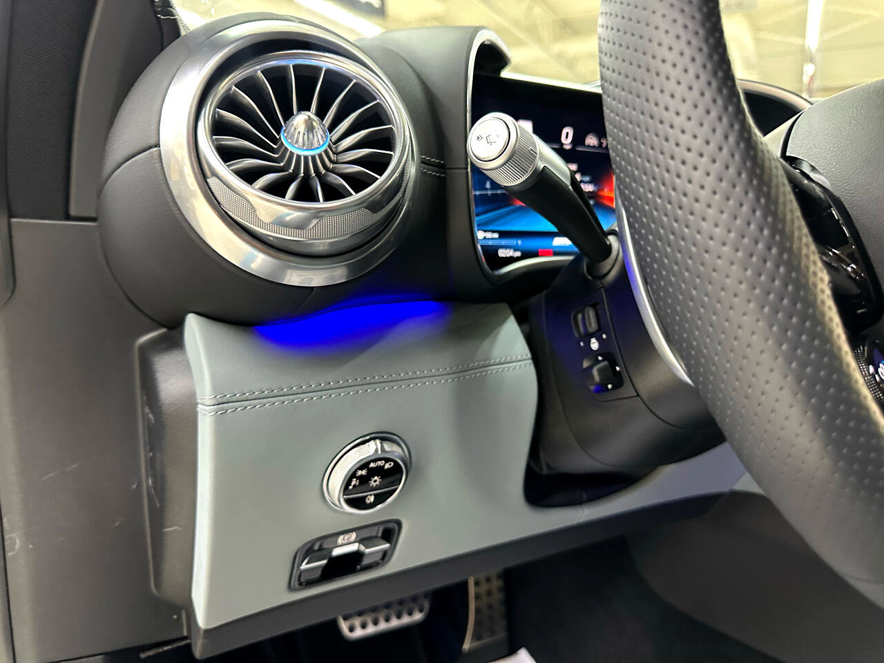 Used 2024 Mercedes-Benz SL 43 AMG image 20