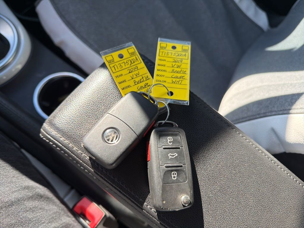 Used 2019 Volkswagen Beetle 2.0T SE image 29