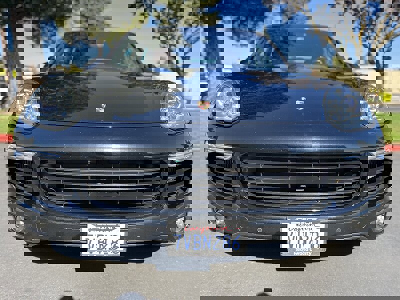 Used 2017 Porsche Cayenne S image 5