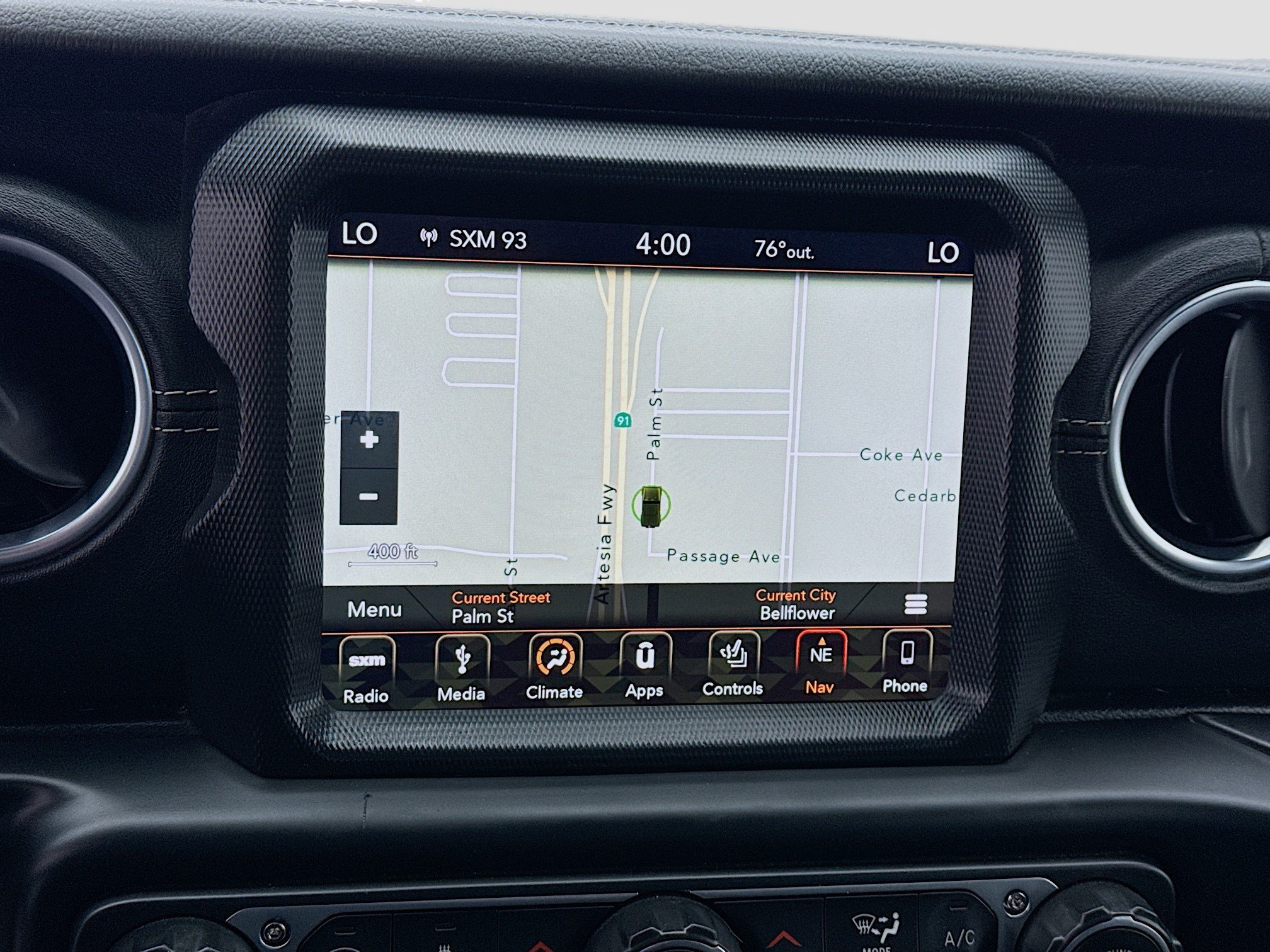 Used 2018 Jeep Wrangler Unlimited Sahara AWD/4WD image 9