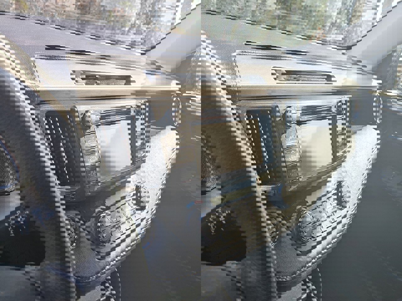 Used 2013 Toyota RAV4 Limited image 9