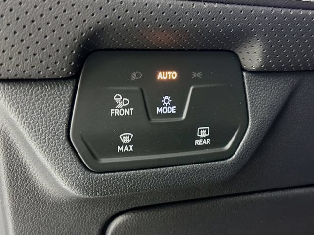 New 2026 Volkswagen Atlas Cross Sport SEL R-Line AWD/4WD image 10