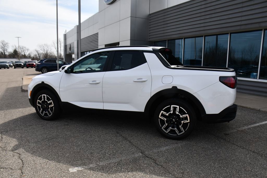 Used 2025 Hyundai Santa Cruz Limited image 3