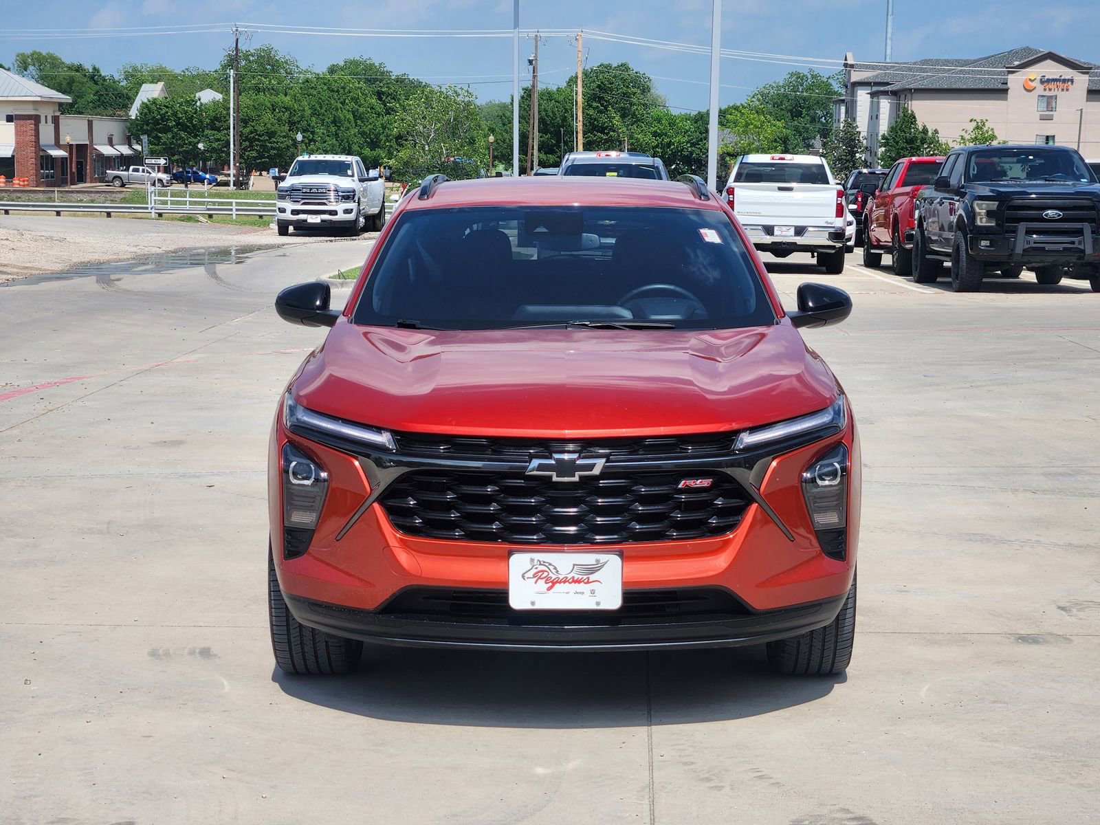 Used 2024 Chevrolet Trax RS FWD image 6
