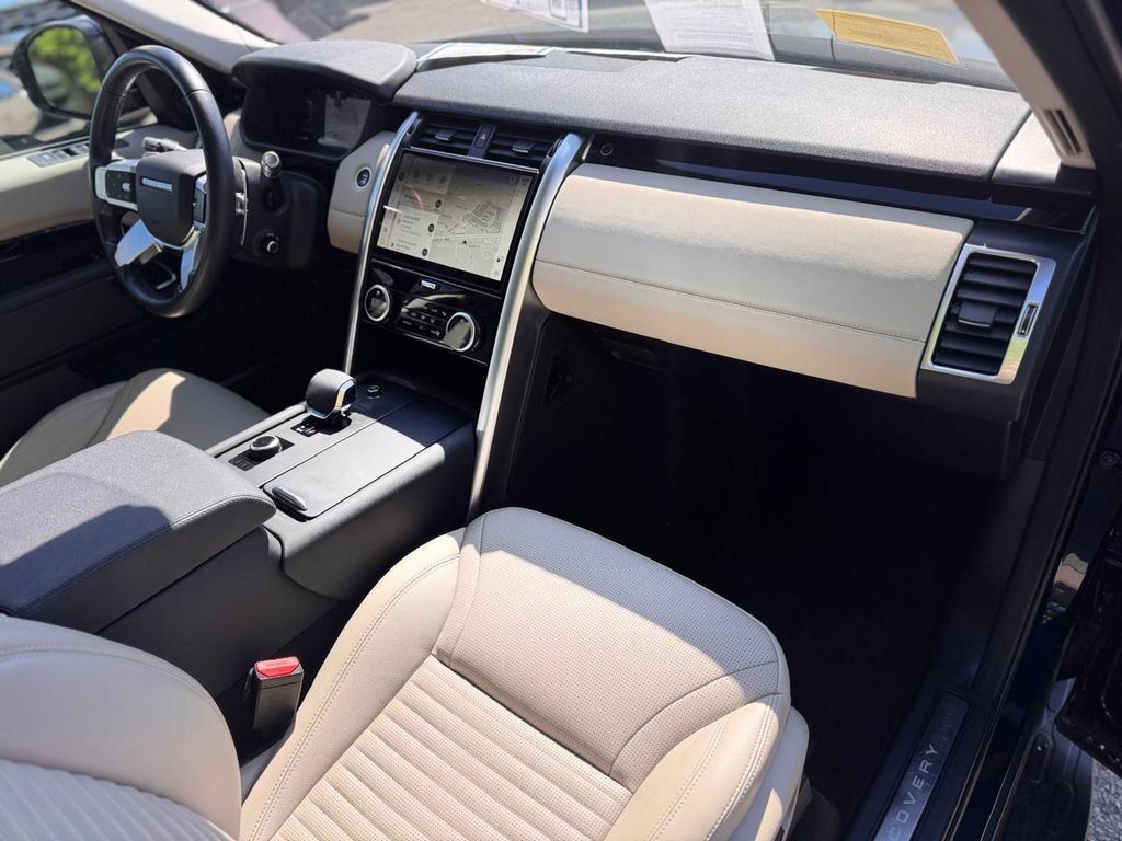 Used 2022 Land Rover Discovery S AWD/4WD image 26