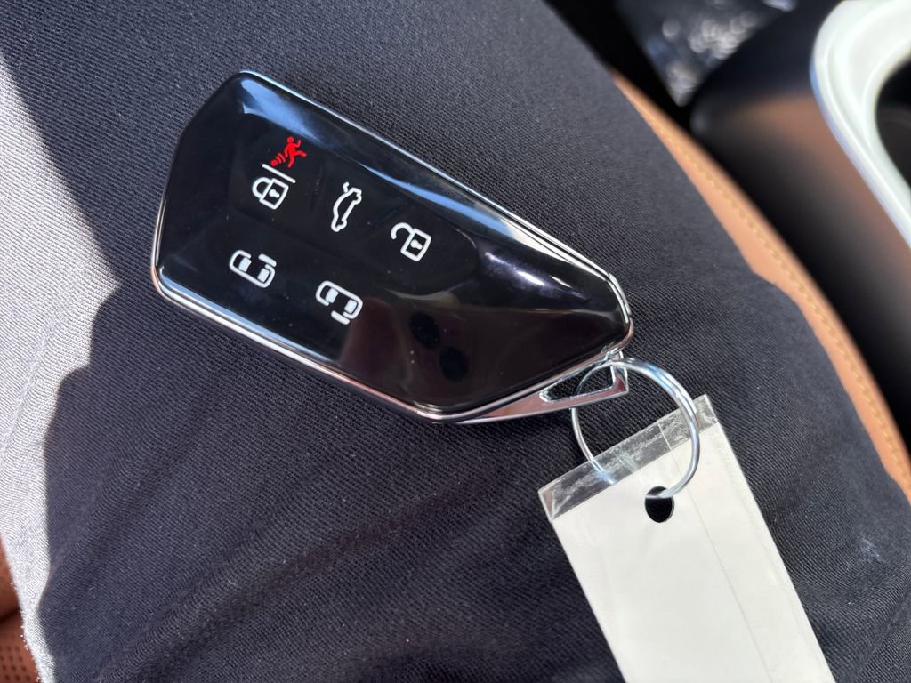 New 2025 Volkswagen ID. Buzz Pro S Plus AWD/4WD image 23