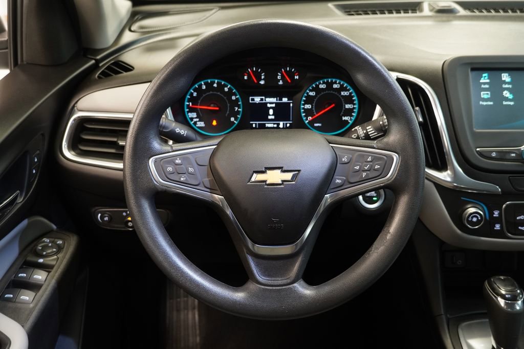 Used 2018 Chevrolet Equinox LS w/ LPO, Blackout Package FWD image 10