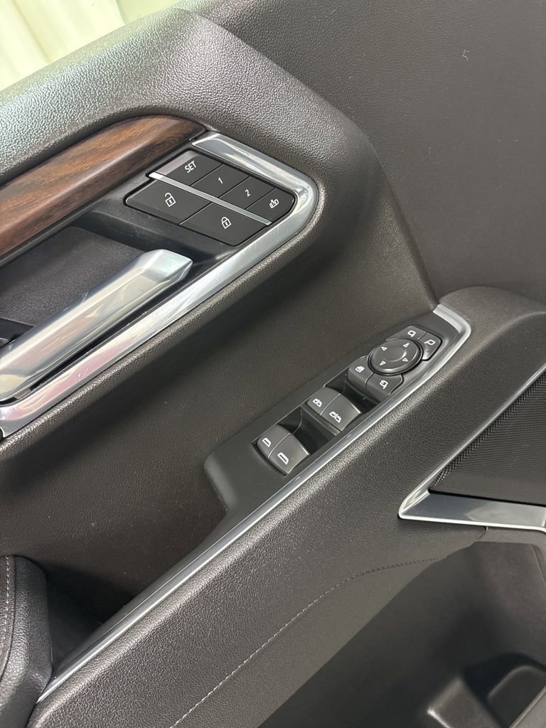 Used 2025 GMC Sierra 1500 SLT image 17