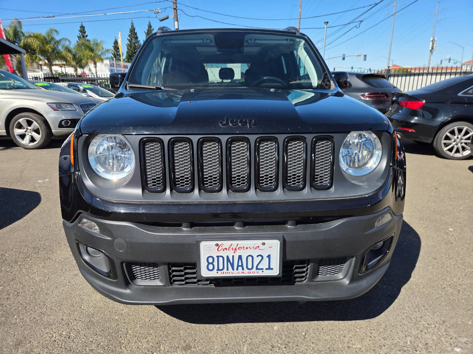 Used 2018 Jeep Renegade Altitude w/ UConnect 8.4 Nav Group image 6