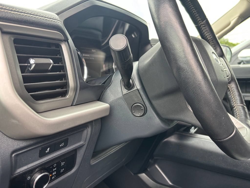 Used 2024 Ford Expedition XLT AWD/4WD image 41