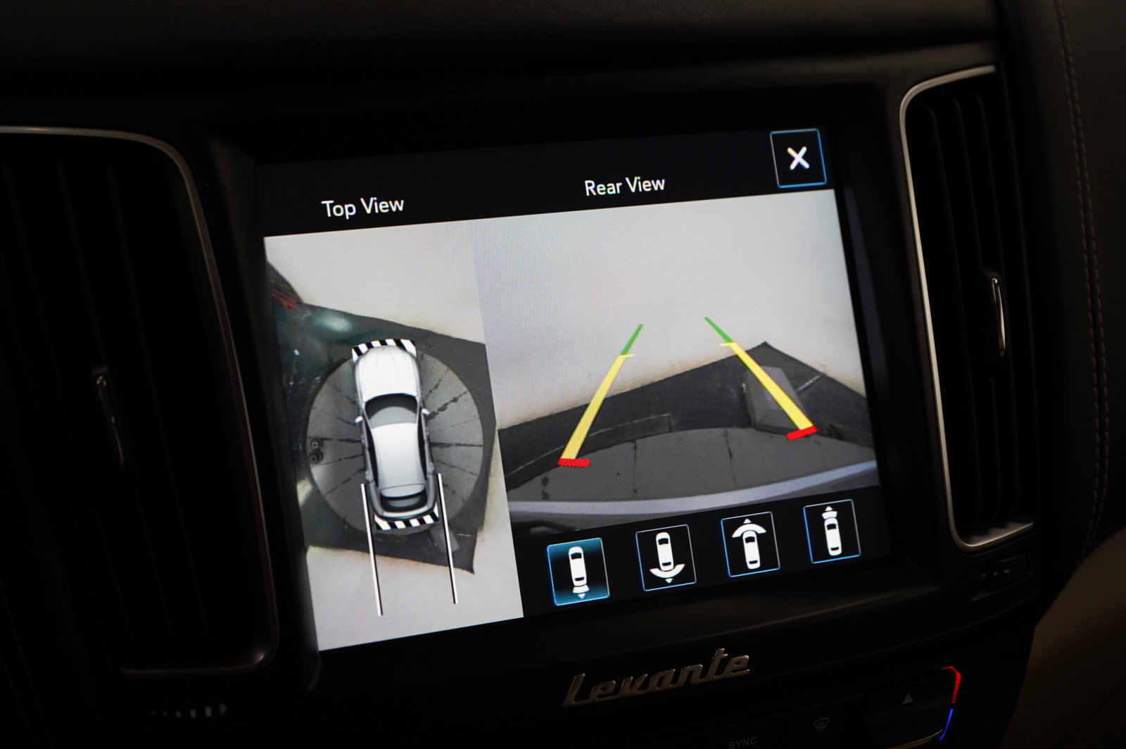 Used 2017 Maserati Levante S AWD/4WD image 27