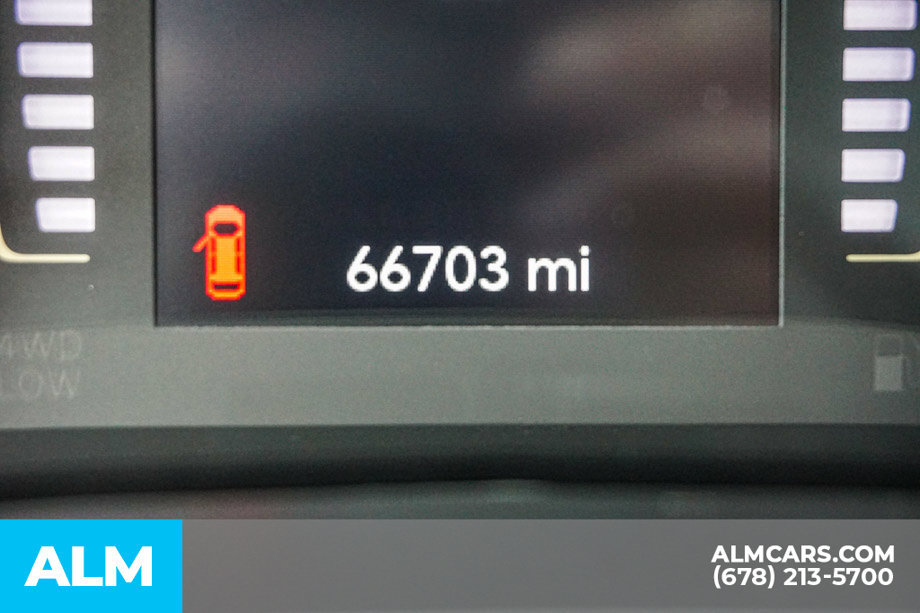 Used 2021 Jeep Cherokee Latitude AWD/4WD image 54