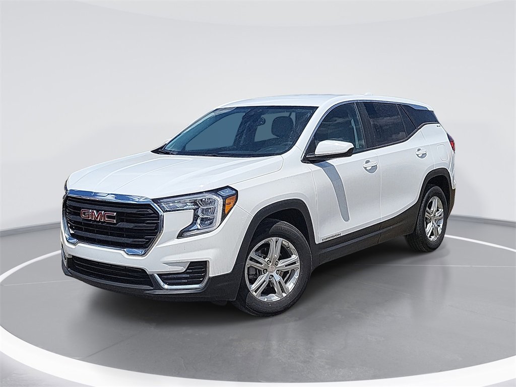 Used 2024 GMC Terrain SLE image 1