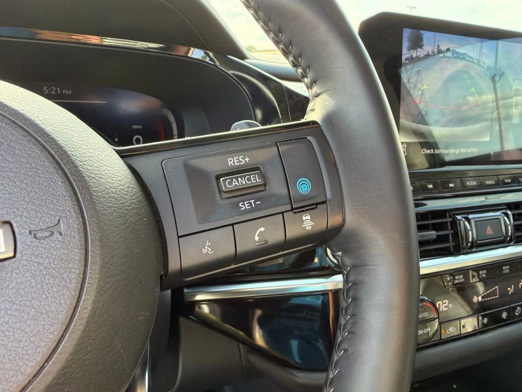 Used 2023 Nissan Pathfinder Platinum FWD image 24