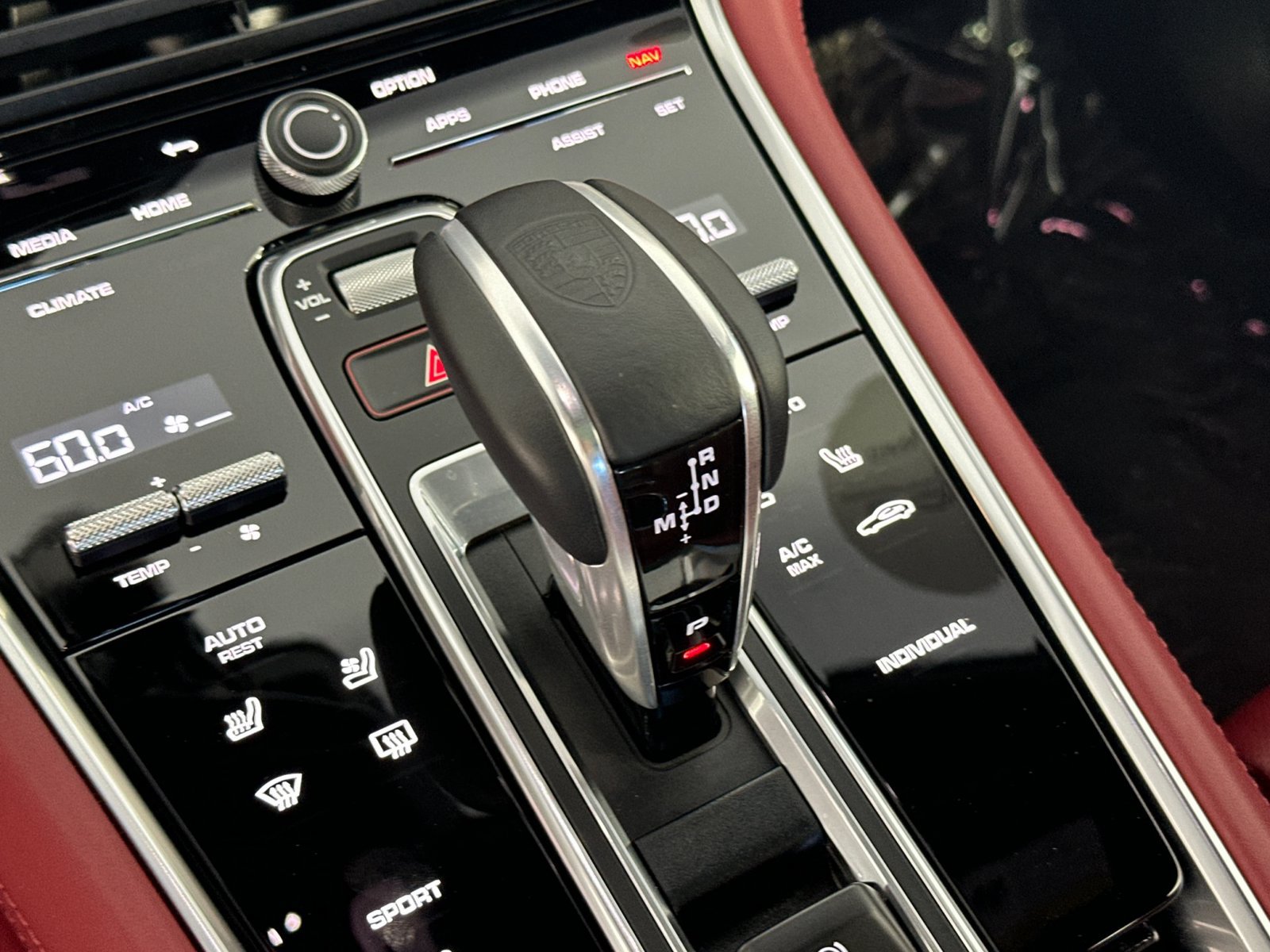 Certified 2023 Porsche Panamera Platinum Edition RWD image 25