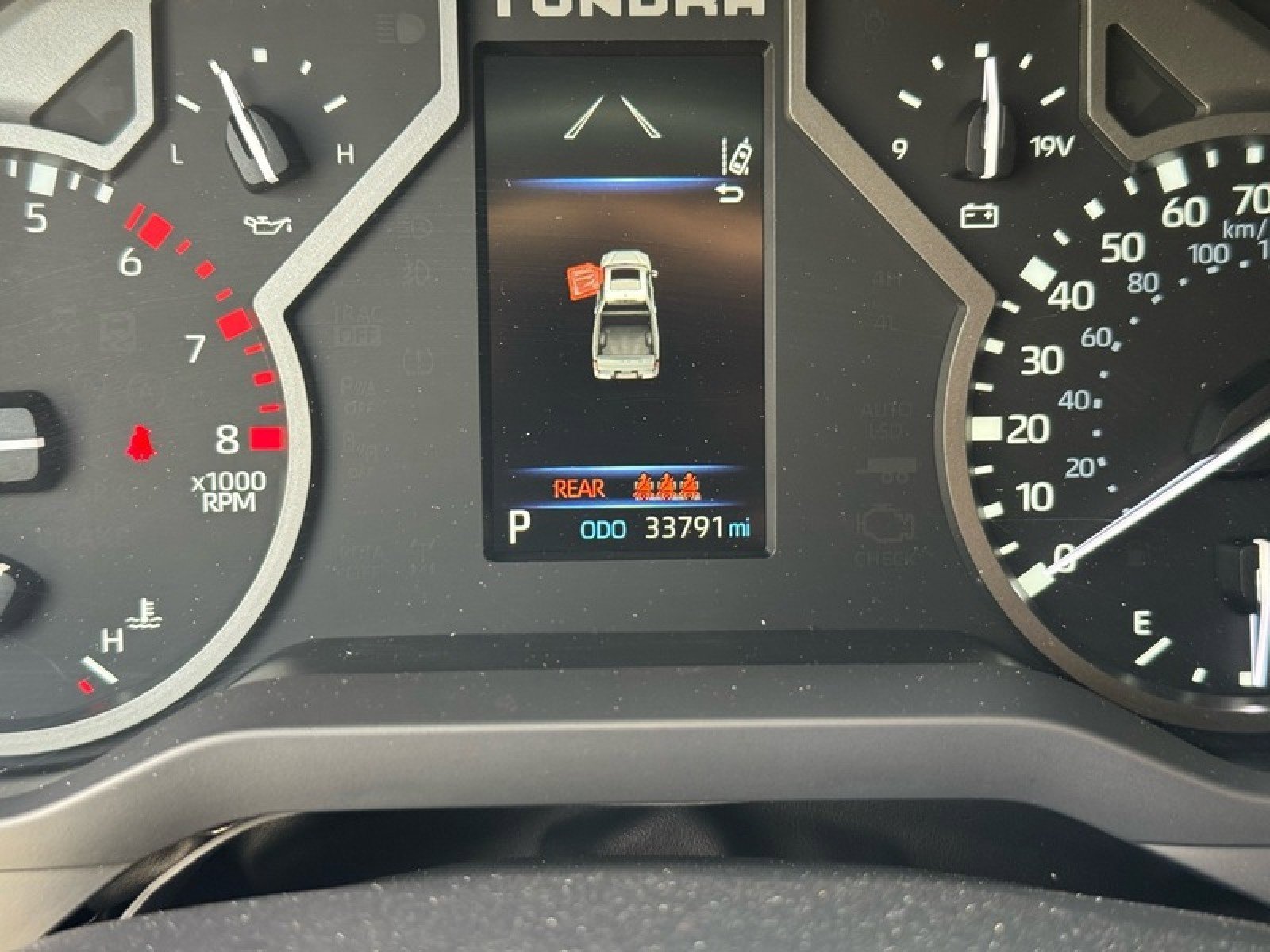 Used 2022 Toyota Tundra SR5 w/ SR5 Convenience Package AWD/4WD image 25