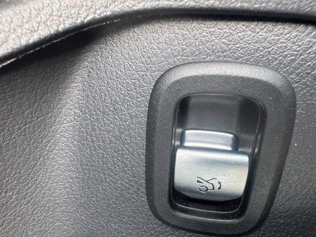 Used 2025 Mercedes-Benz CLE 450 4MATIC Coupe image 8