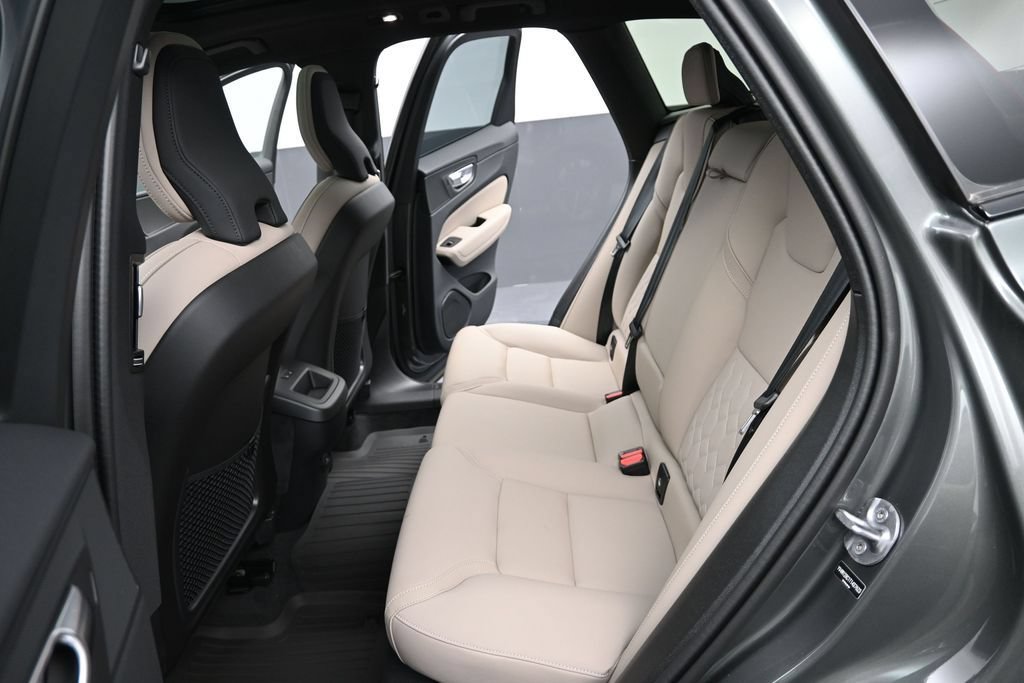 New 2026 Volvo XC60 B5 Plus w/ Protection Package Premier AWD/4WD image 13