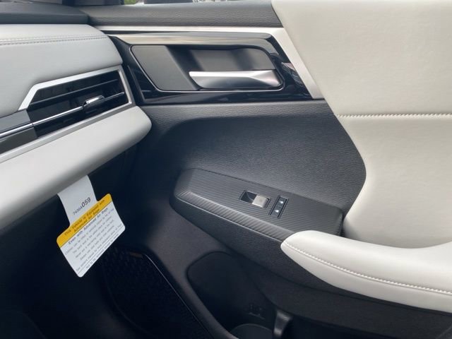 New 2025 Mitsubishi Outlander SE image 33