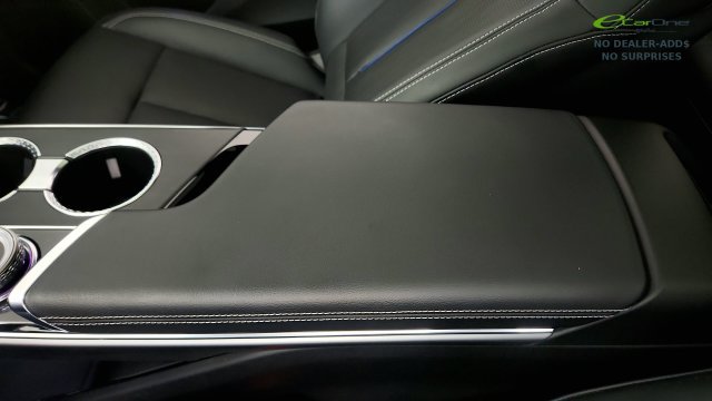 Used 2024 Cadillac Lyriq Sport RWD image 75