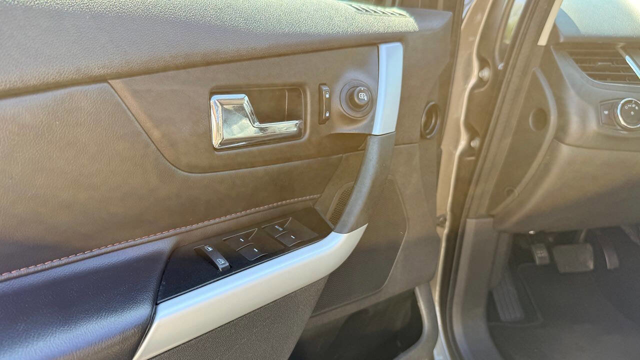 Used 2013 Ford Edge SEL AWD/4WD image 16