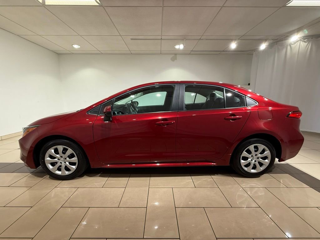 Certified 2025 Toyota Corolla LE image 2