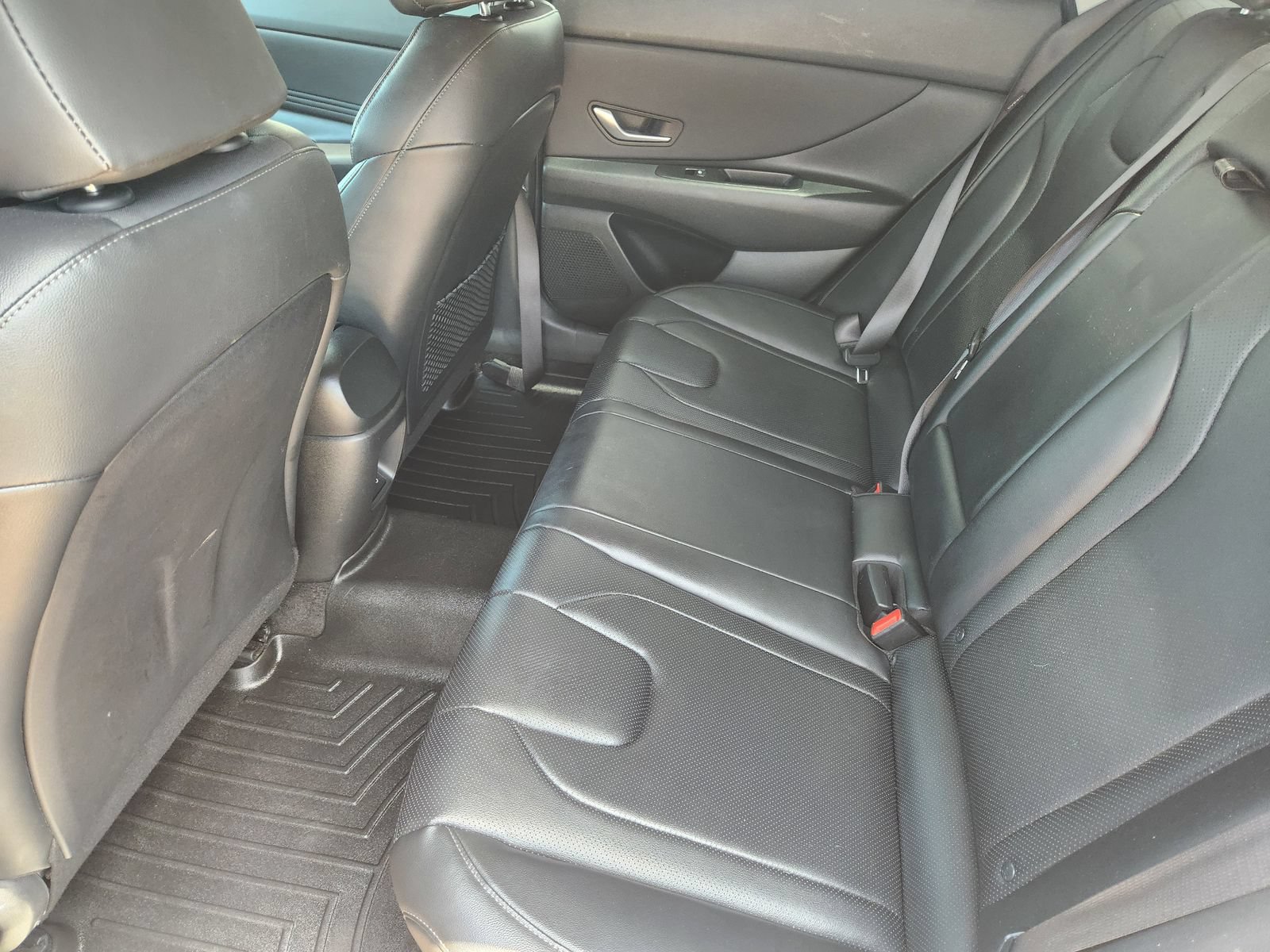 Used 2024 Hyundai Elantra Limited FWD image 33