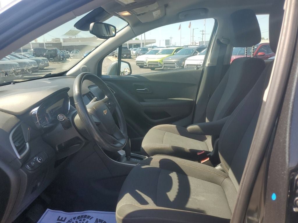 Used 2020 Chevrolet Trax LS FWD image 13