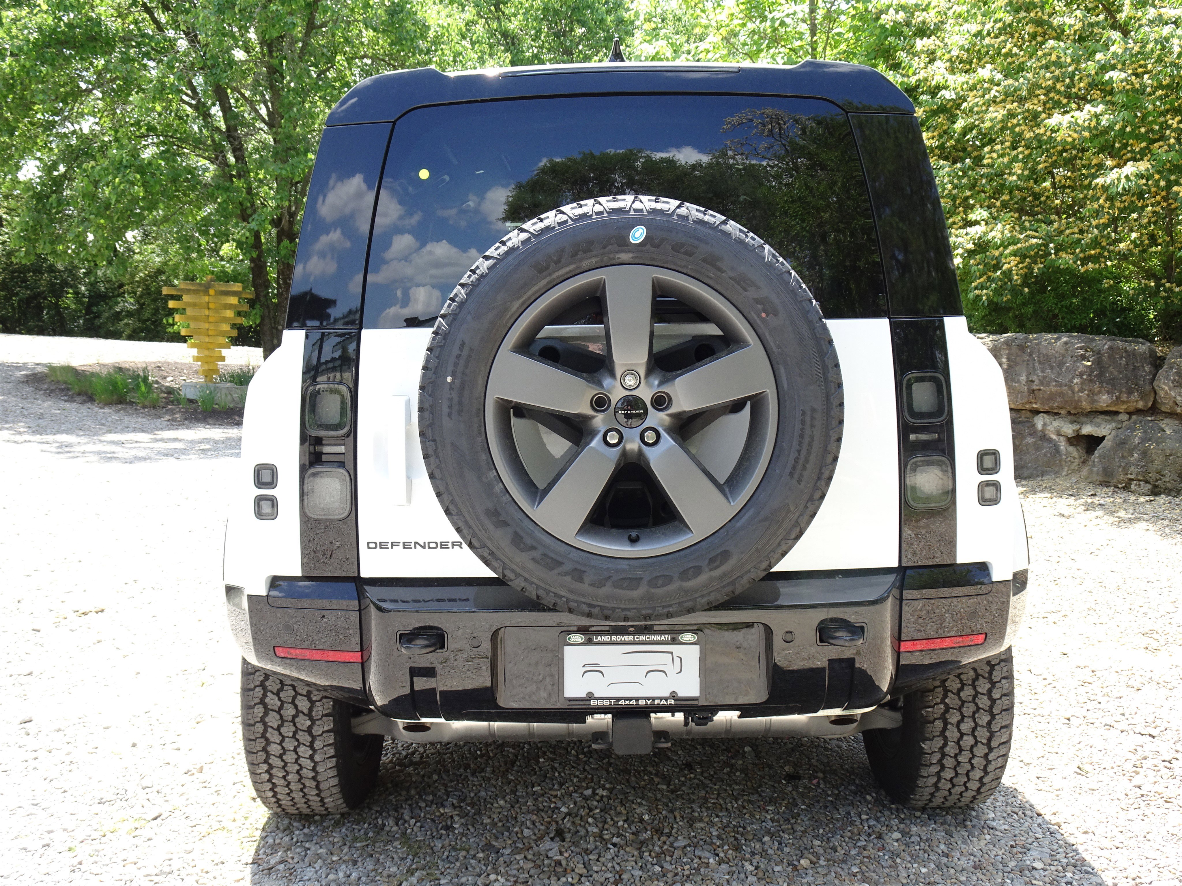 New 2026 Land Rover Defender 110 X-Dynamic SE AWD/4WD image 11